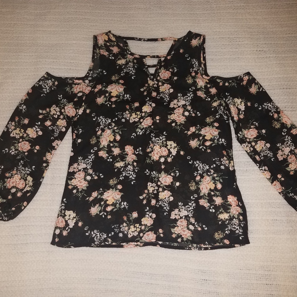 Cold shoulder shirt